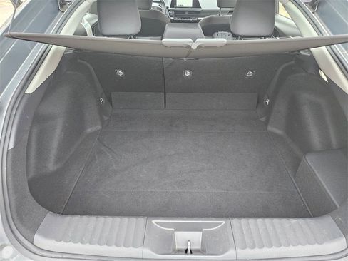 Used 2025 Toyota Prius LE image 24