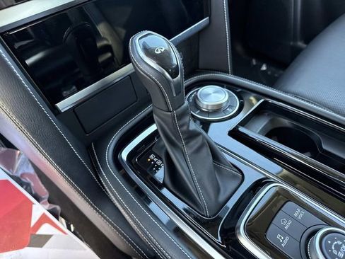 Used 2024 INFINITI QX80 Premium Select w/ Cargo Package image 27