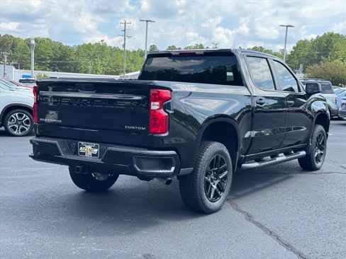 Used 2025 Chevrolet Silverado 1500 Custom Trail Boss w/ Turbomax Blackout Package AWD/4WD image 3