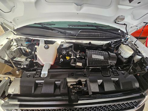 Used 2016 Chevrolet Express 3500 LT w/ LT Preferred Equipment Group image 31