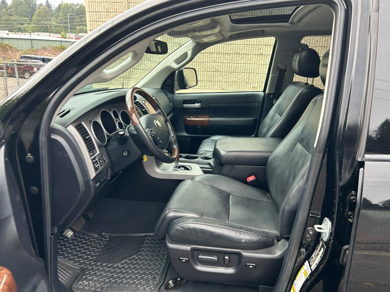 Used 2010 Toyota Tundra Platinum AWD/4WD image 13