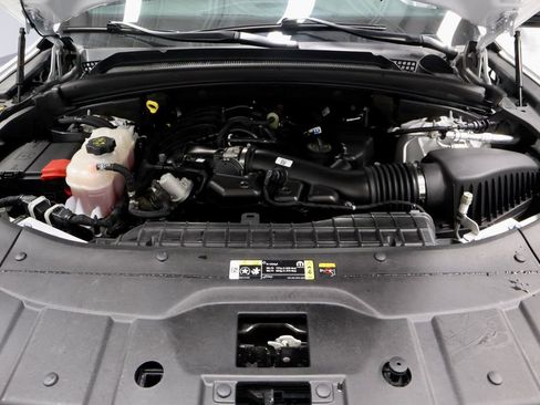 Used 2023 Jeep Grand Cherokee L Laredo AWD/4WD image 17