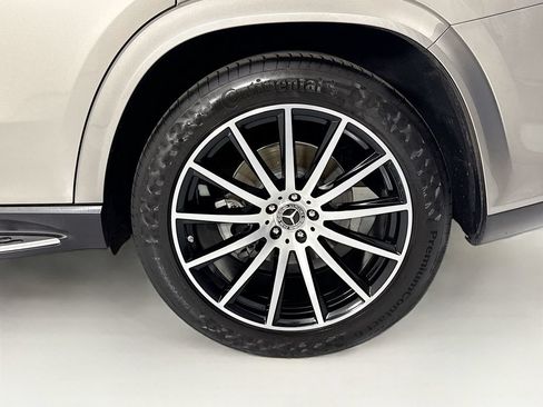 Certified 2023 Mercedes-Benz GLS 450 4MATIC image 32