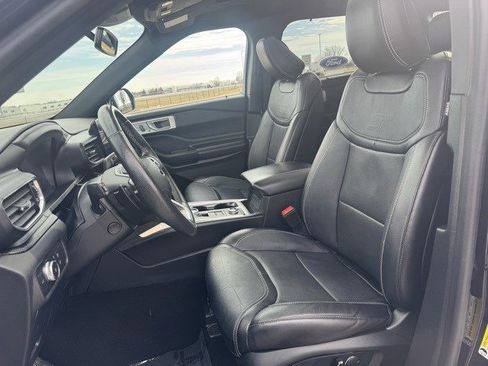 Used 2020 Ford Explorer ST image 12