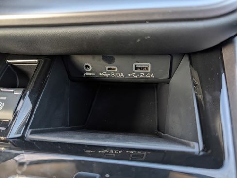 Used 2025 Subaru Outback Premium image 25