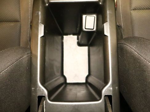 Used 2022 Chevrolet Colorado LT w/ Safety Package image 25