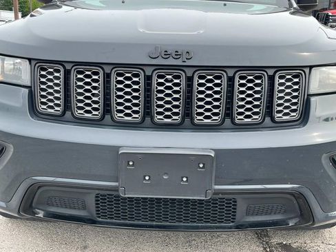 Certified 2018 Jeep Grand Cherokee Altitude RWD image 12