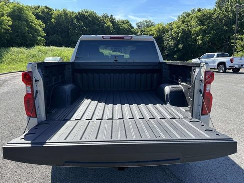 New 2026 Chevrolet Silverado 1500 Custom w/ LPO, Dark Essentials Package AWD/4WD image 11
