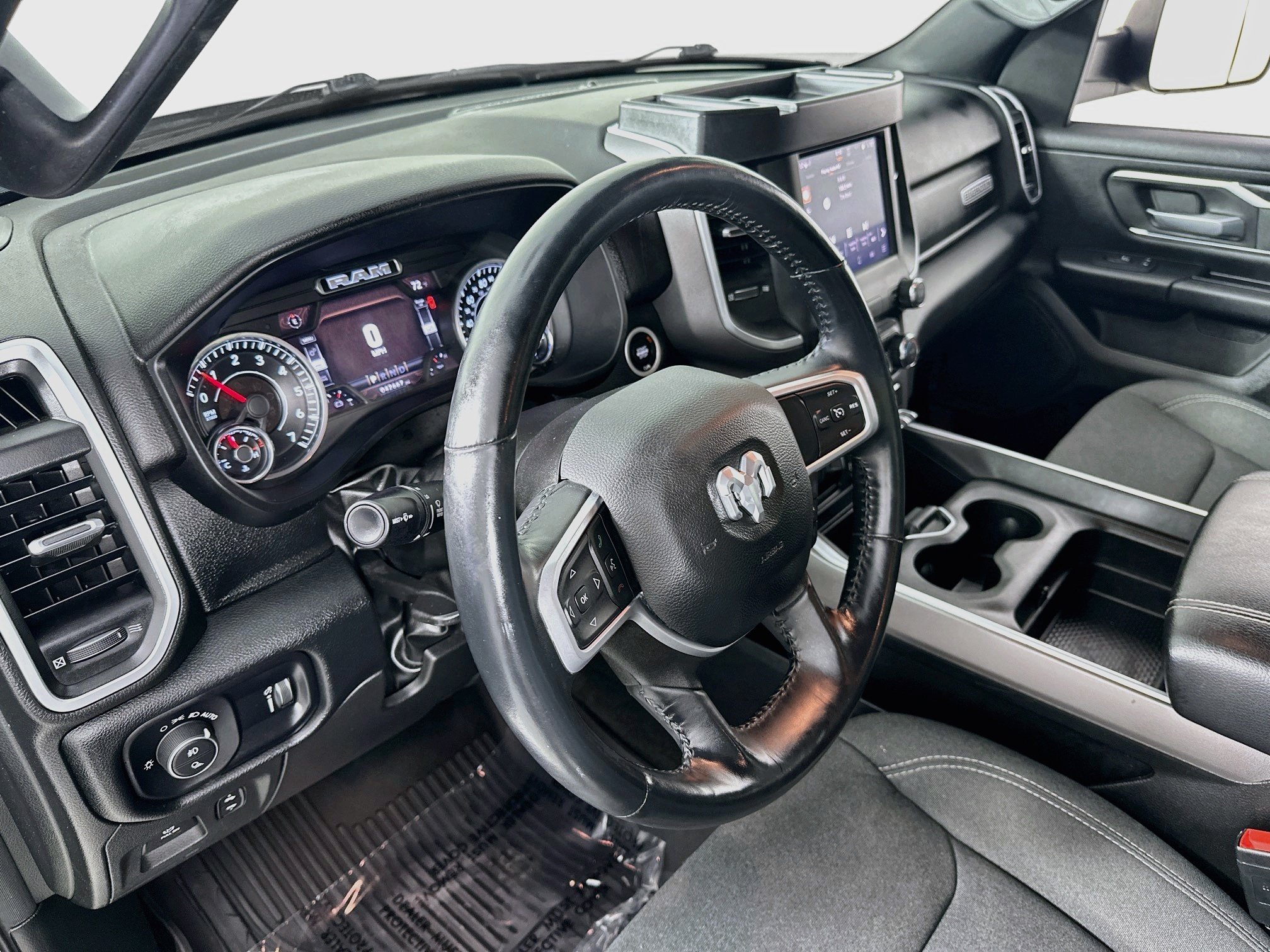 Used 2022 RAM 1500 Big Horn AWD/4WD image 9