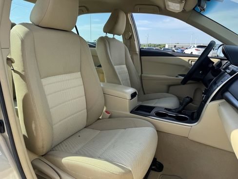 Used 2016 Toyota Camry LE FWD image 27