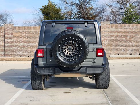 Used 2020 Jeep Wrangler Unlimited Sport image 7