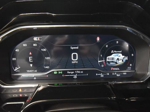 Used 2024 GMC Sierra 1500 SLE image 32