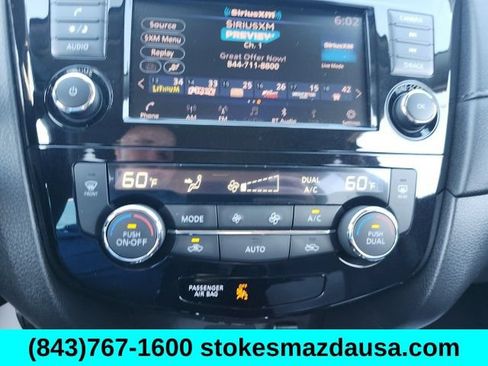 Used 2020 Nissan Rogue SV FWD image 35