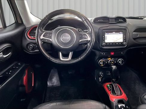 Used 2016 Jeep Renegade Trailhawk AWD/4WD image 8