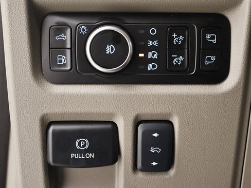 New 2025 Ford F150 Platinum w/ Equipment Group 703A Plus image 21