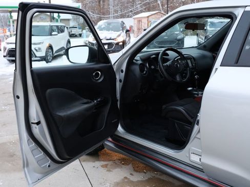Used 2015 Nissan Juke NISMO RS image 9