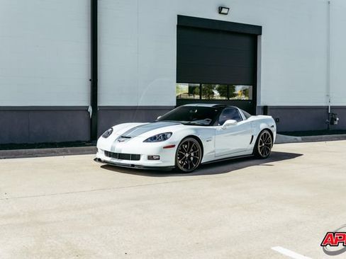 Used 2013 Chevrolet Corvette Z06 w/ 3LZ Preferred Equipment Group RWD image 41