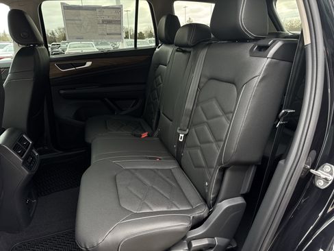 New 2026 Volkswagen Atlas SE image 25