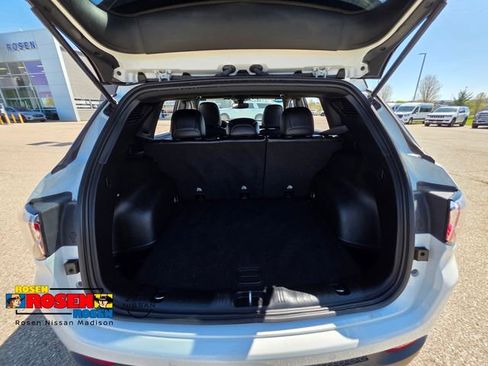 Used 2023 Jeep Compass Trailhawk AWD/4WD image 28