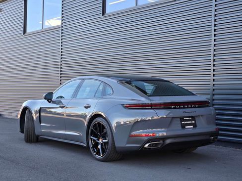 New 2026 Porsche Panamera 4 image 3