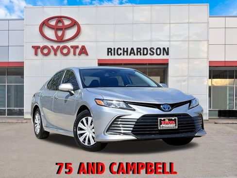 Used 2023 Toyota Camry LE image 1