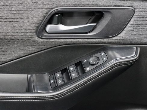 Certified 2023 Nissan Rogue SV AWD/4WD image 22