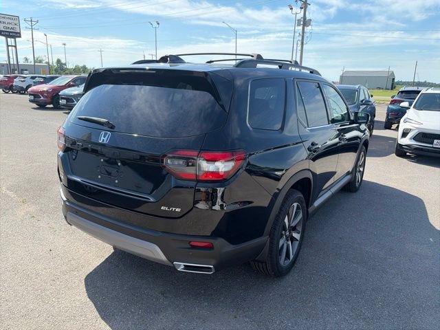 Used 2023 Honda Pilot Elite image 6