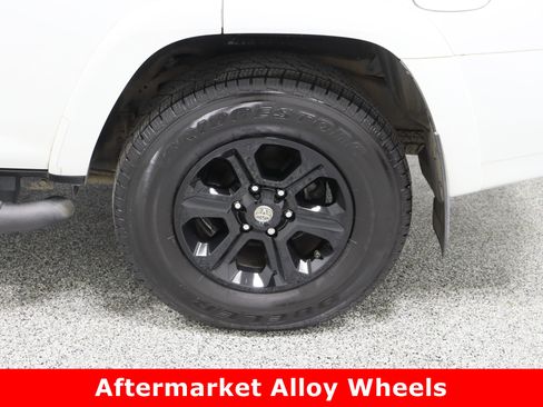 Used 2020 Toyota 4Runner SR5 Premium image 10