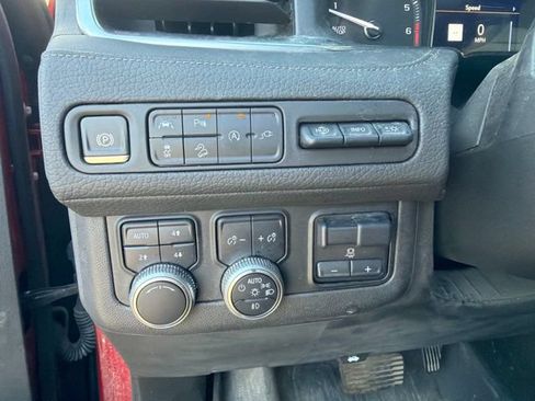 Used 2021 GMC Yukon Denali w/ Denali Premium Package AWD/4WD image 19