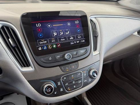 Used 2024 Chevrolet Malibu LT FWD image 4