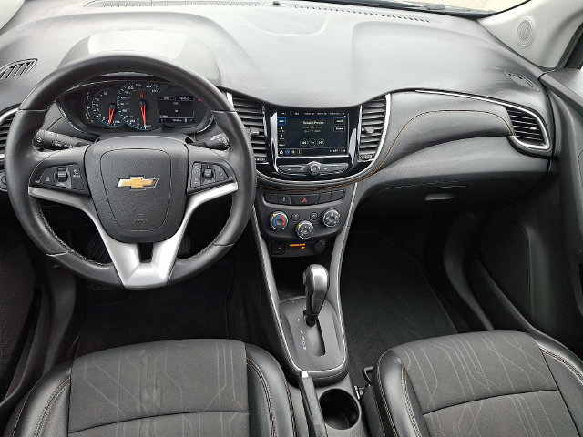 Used 2019 Chevrolet Trax LT w/ LT Convenience Package AWD/4WD image 3