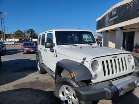 Used 2015 Jeep Wrangler Unlimited Sport w/ Quick Order Package 24S AWD/4WD image 12