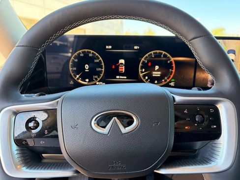 Certified 2026 INFINITI QX80 Luxe w/ Cargo Package AWD/4WD image 29