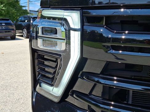 Used 2024 Chevrolet Silverado 2500 LTZ w/ LTZ Plus Package AWD/4WD image 28