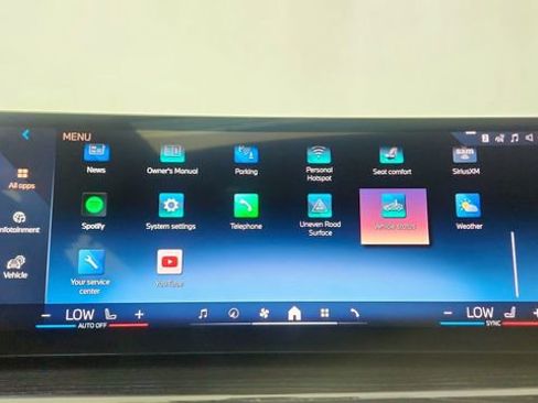 Used 2025 BMW X6 xDrive40i w/ Executive Package image 47