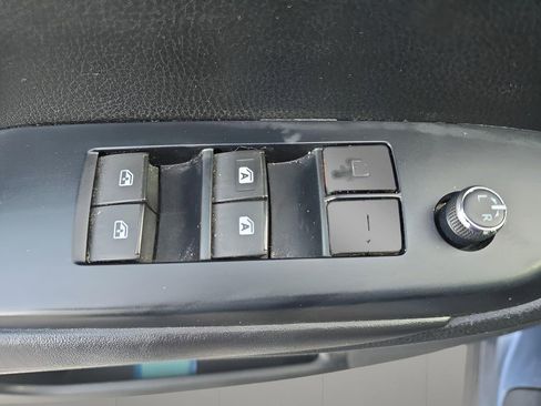 Used 2017 Toyota Highlander XLE image 11