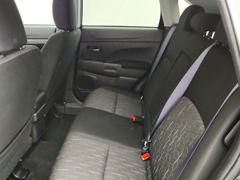 Used 2025 Mitsubishi Outlander Sport LE AWD/4WD image 19