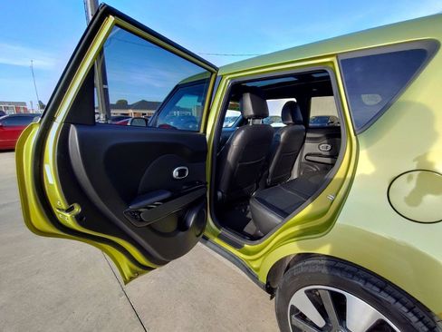 Used 2015 Kia Soul ! w/ Sun & Sound Package image 32
