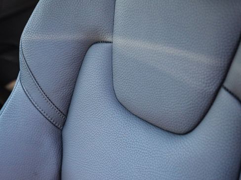 Used 2025 Volvo XC60 B5 Plus image 21