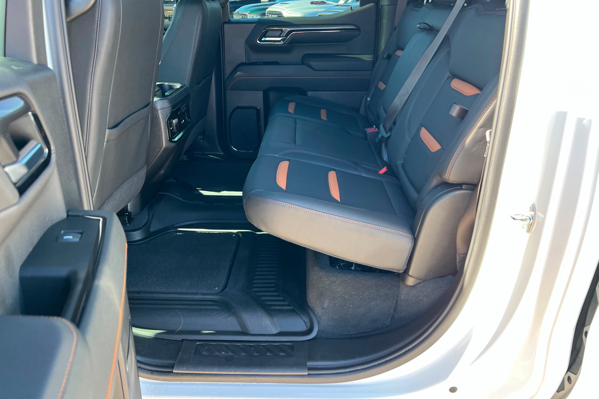 Used 2023 GMC Sierra 1500 AT4 w/ AT4 Premium Package AWD/4WD image 22