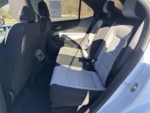 Used 2022 Chevrolet Equinox LS w/ LS Convenience Package image 25