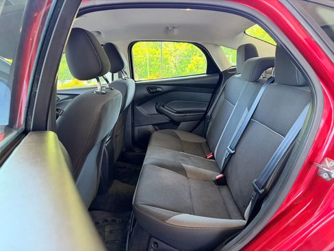 Used 2012 Ford Focus SE FWD image 19