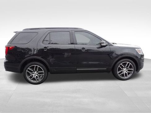 Certified 2019 Ford Explorer Sport AWD/4WD image 10