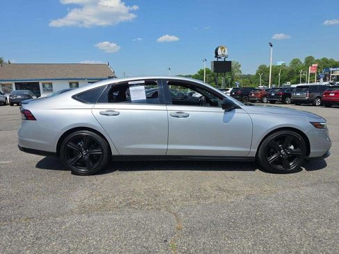 Used 2023 Honda Accord Sport image 5