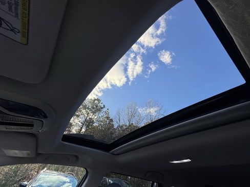 Used 2023 Subaru Outback Limited image 15