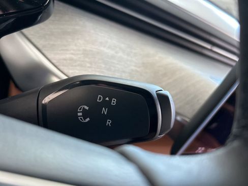 New 2025 Volkswagen ID. Buzz Pro S image 23