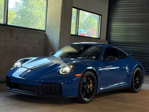 Certified 2025 Porsche 911 Carrera GTS RWD image 14