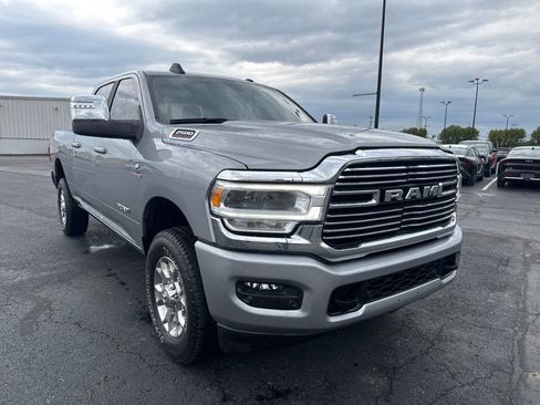 Used 2024 RAM 2500 Laramie AWD/4WD image 2
