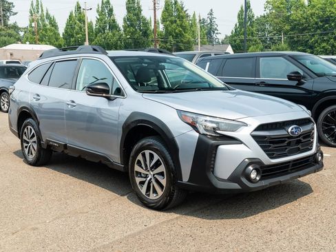Used 2024 Subaru Outback Premium AWD/4WD image 22