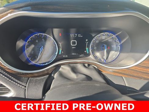 Used 2023 Chrysler Pacifica Limited FWD image 20